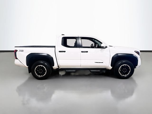 Used 2024 Toyota Tacoma TRD Off-Road AWD/4WD image 8