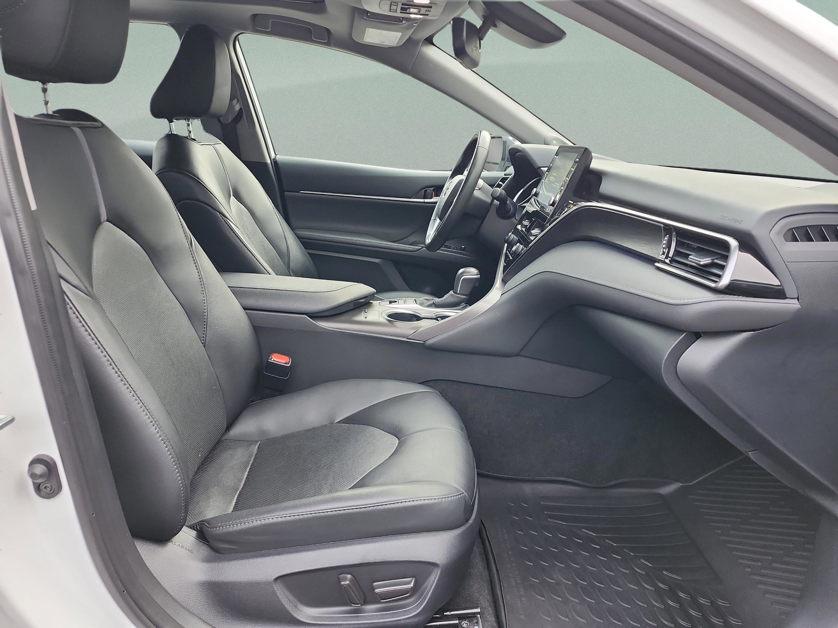 Used 2024 Toyota Camry XLE image 22