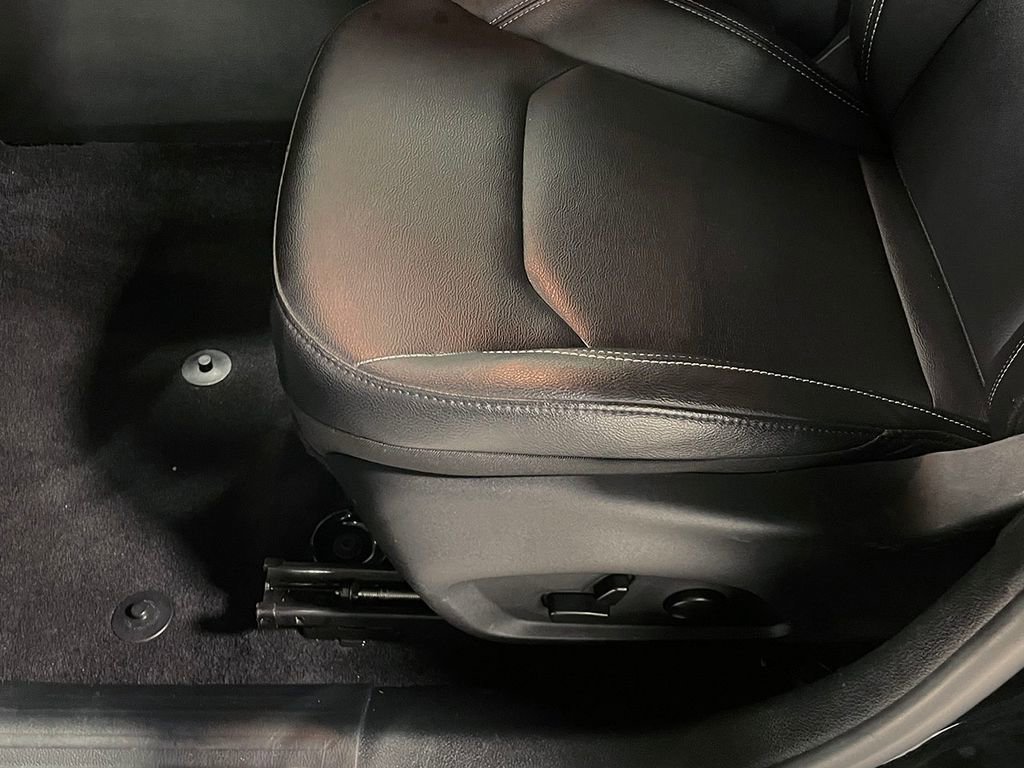 Used 2025 Jeep Compass Limited image 20