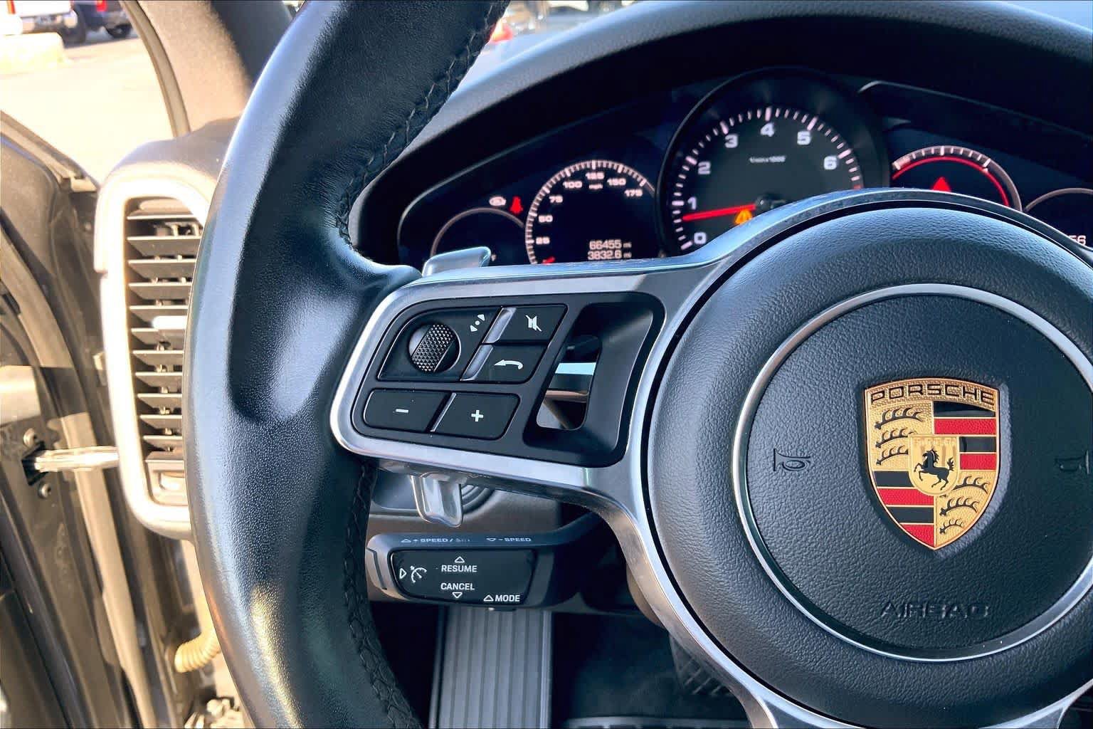 Used 2019 Porsche Cayenne AWD/4WD image 24