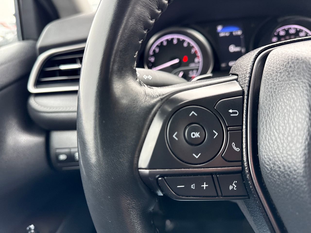 Used 2023 Toyota Camry SE image 27