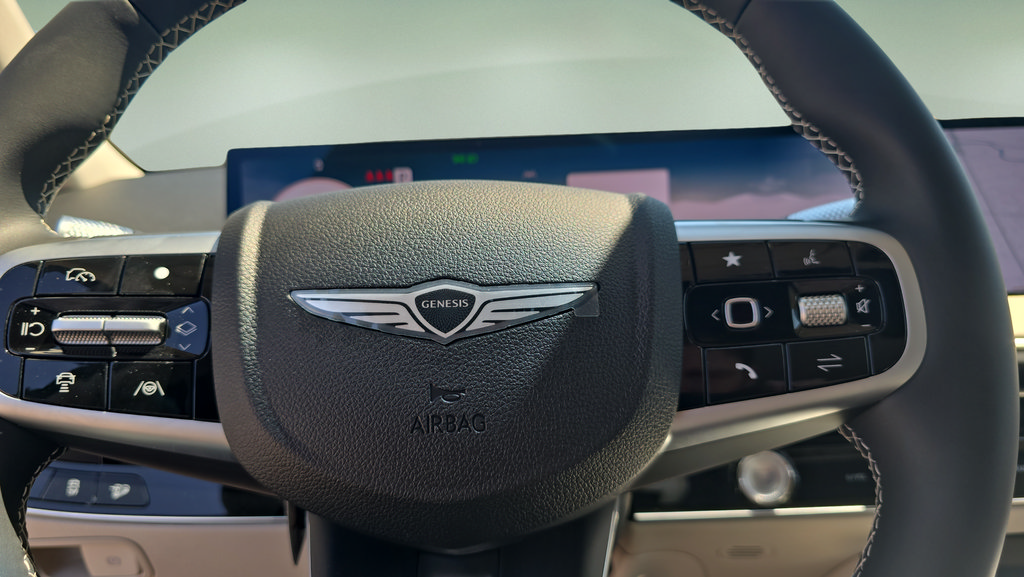 New 2026 Genesis GV70 2.5T Select AWD/4WD image 17