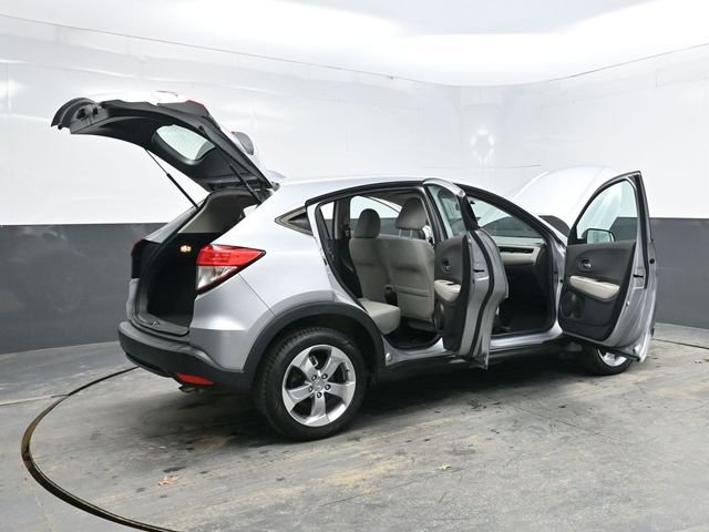 Used 2022 Honda HR-V LX image 31