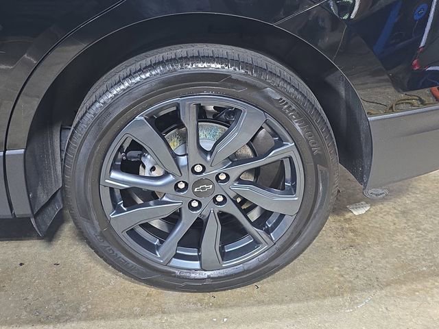 Used 2023 Chevrolet Equinox RS AWD/4WD image 34