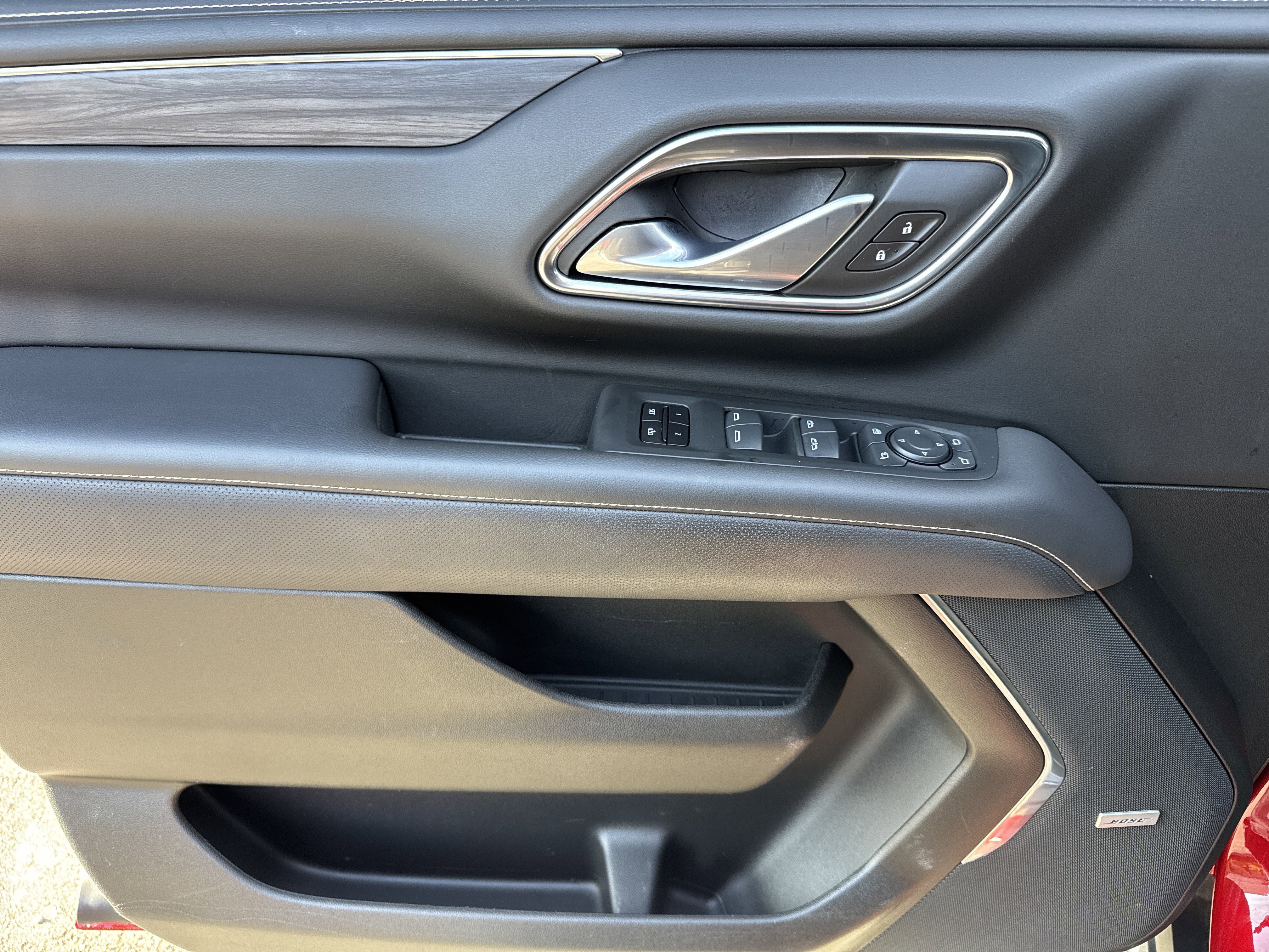 Used 2021 GMC Yukon SLT w/ SLT Premium Package image 14