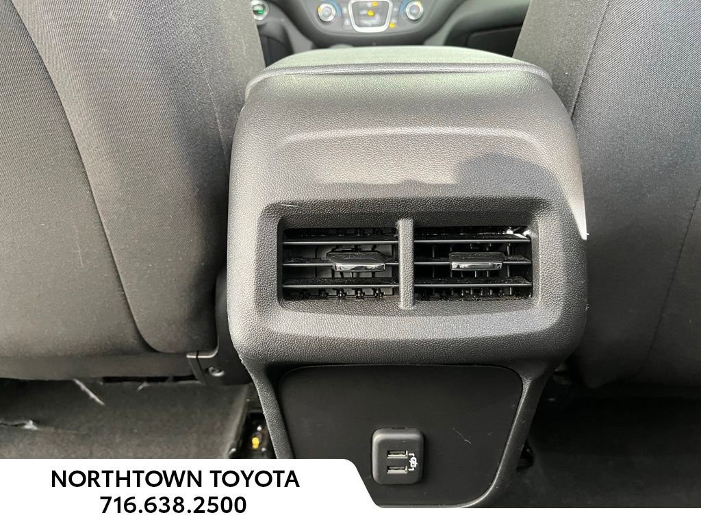 Used 2023 Chevrolet Equinox LT image 19