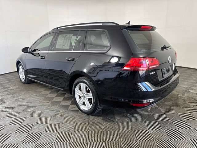 Used 2015 Volkswagen Golf TDI S FWD image 6