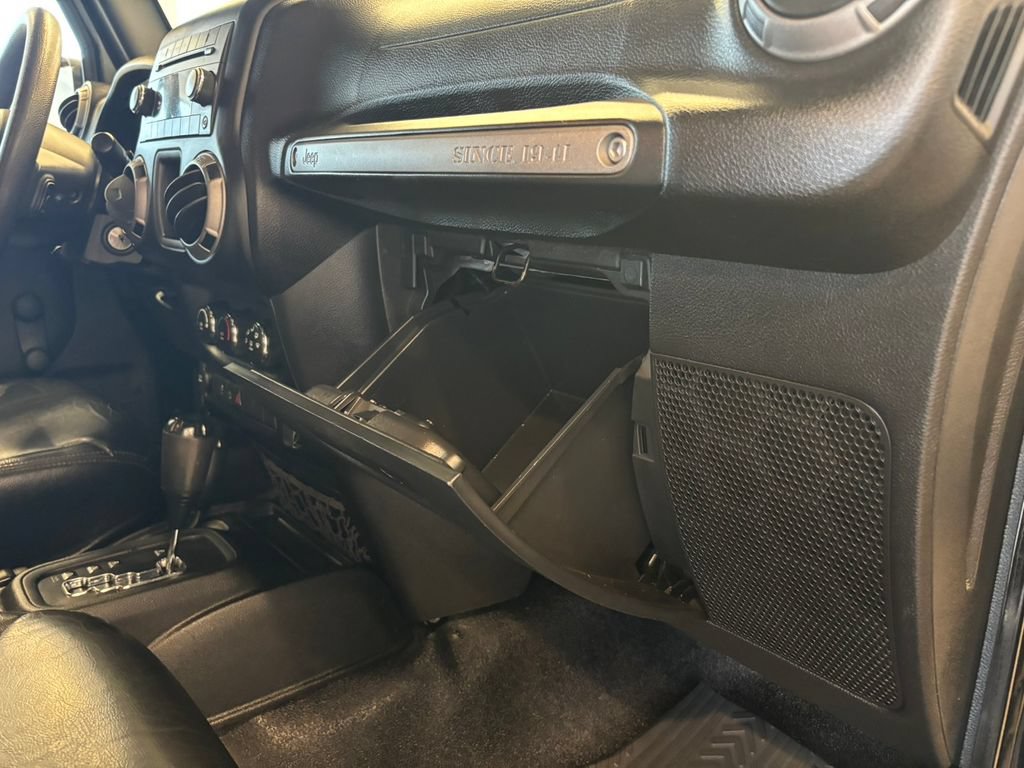 Used 2016 Jeep Wrangler Unlimited Sport w/ Max Tow Package AWD/4WD image 24