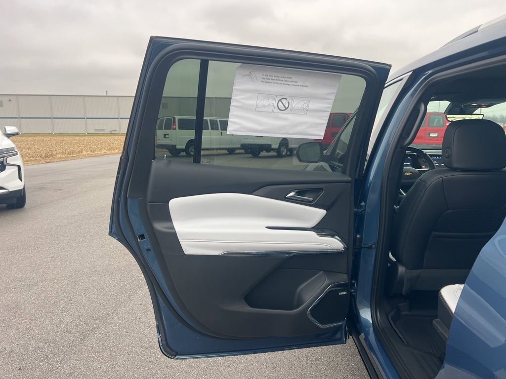 New 2026 Chevrolet Traverse High Country w/ LPO, Floor Liner Package image 37