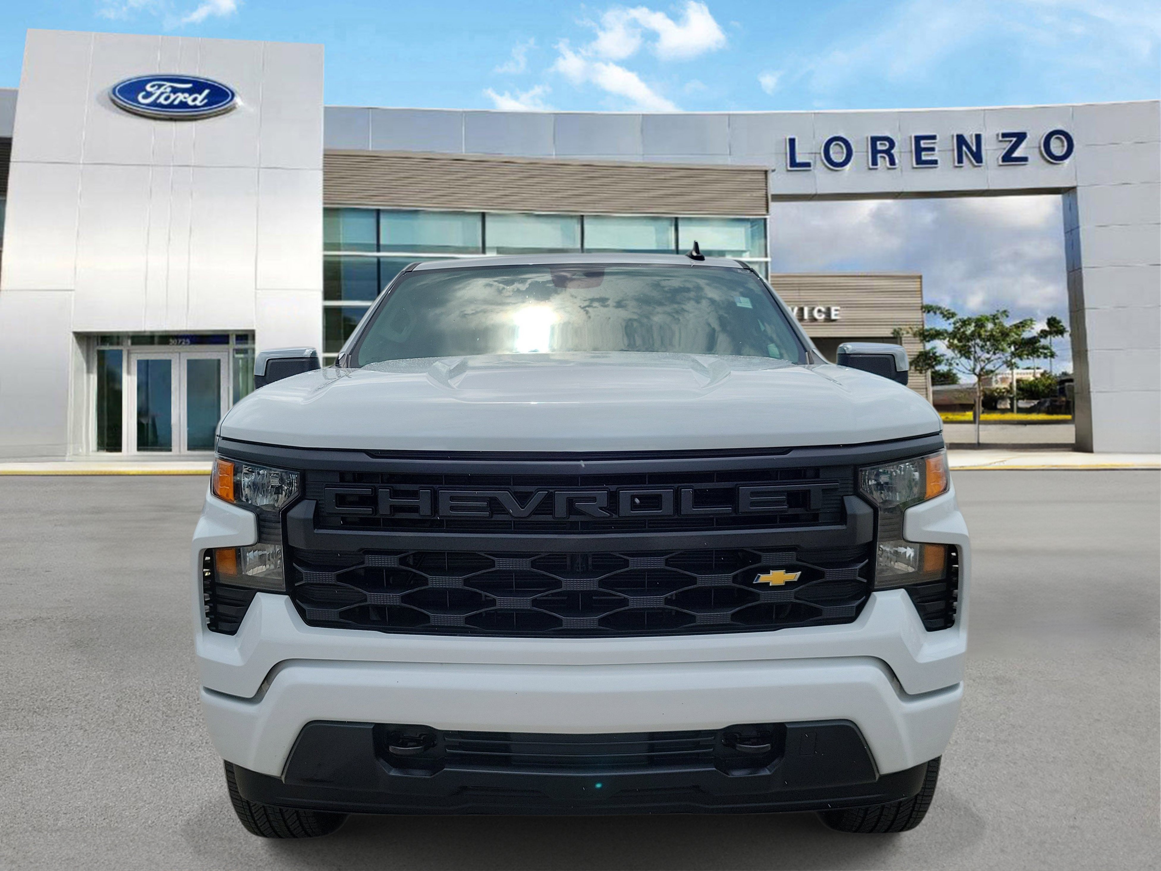 Used 2024 Chevrolet Silverado 1500 Custom RWD image 2