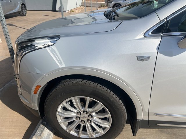 Used 2019 Cadillac XT5 Base image 2