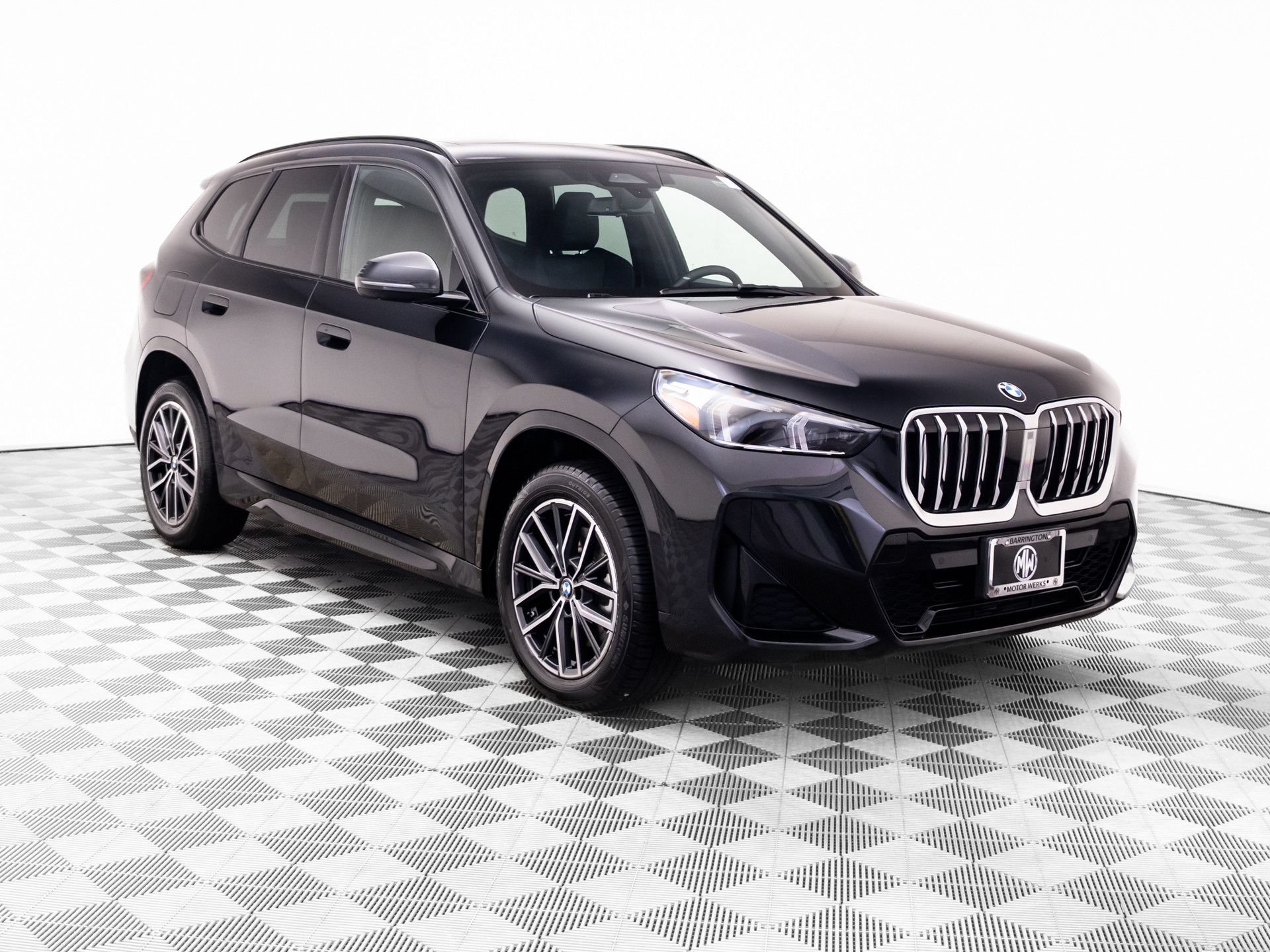 Used 2024 BMW X1 xDrive28i w/ M Sport Package AWD/4WD image 6