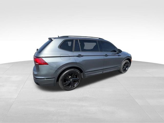 Used 2023 Volkswagen Tiguan SE R-Line image 10