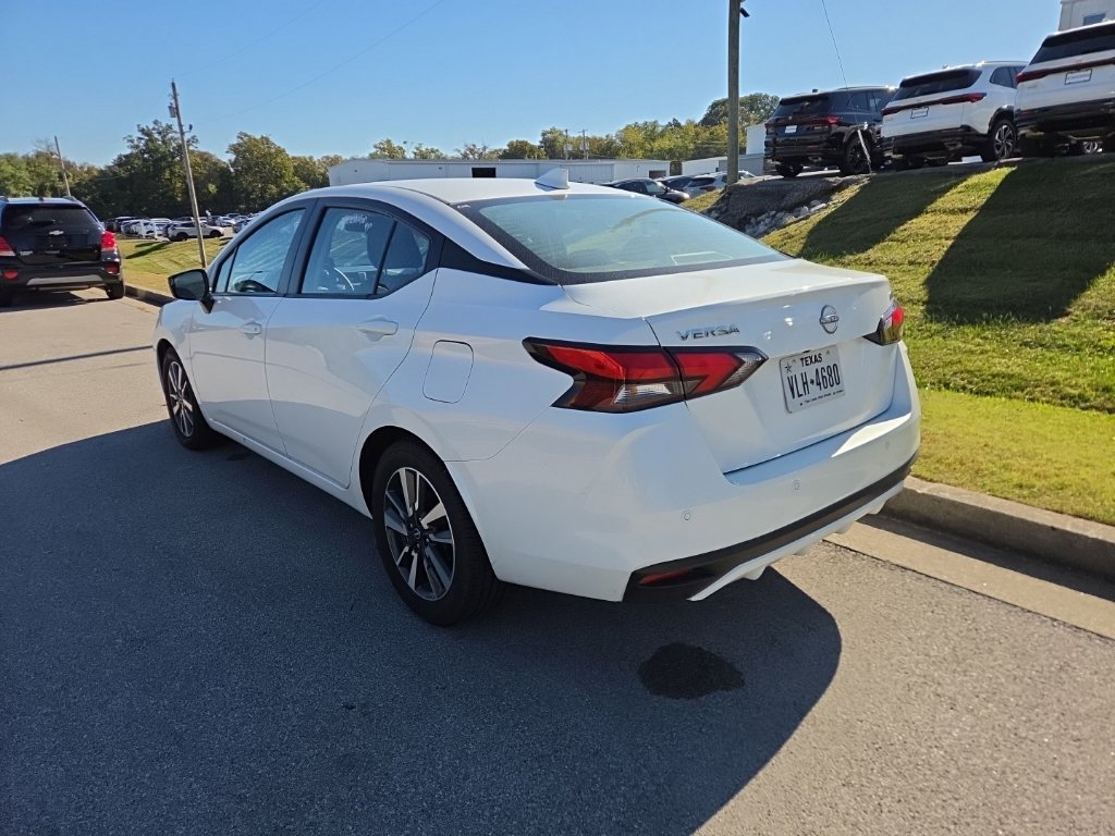 Used 2024 Nissan Versa SV FWD image 4