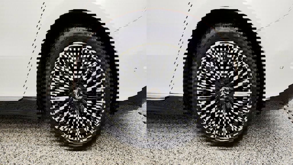 Used 2023 Mercedes-Benz EQS 580 4MATIC Sedan w/ Exclusive Trim Package image 9