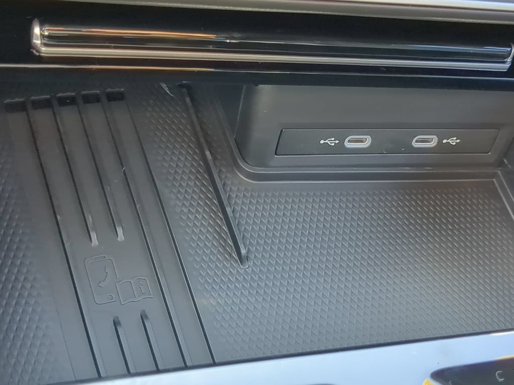 New 2026 Volkswagen Atlas Cross Sport SEL R-Line AWD/4WD image 25