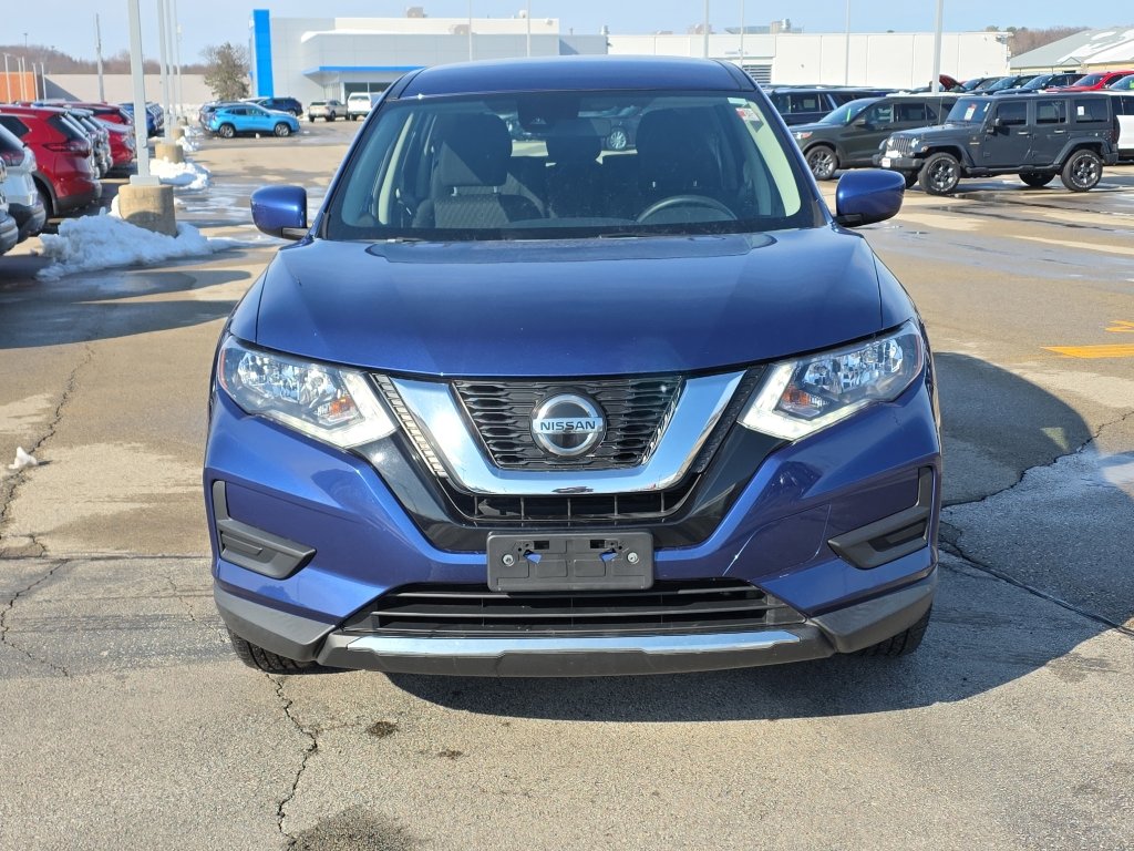 Used 2019 Nissan Rogue S image 2