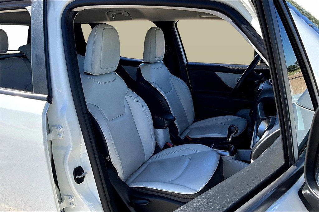 Used 2018 Jeep Renegade Limited w/ Safety & Security Group image 7