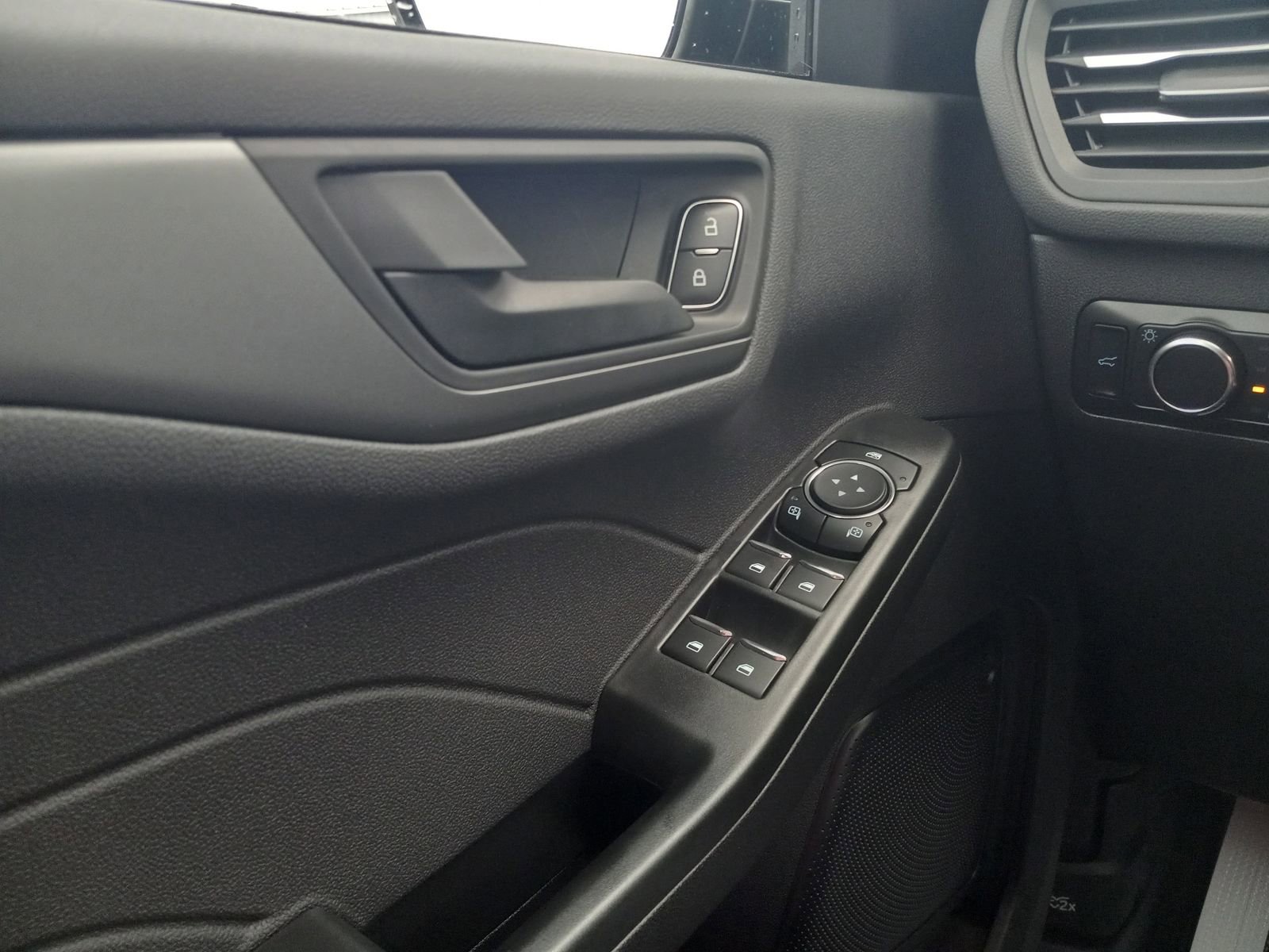Used 2023 Ford Escape Active image 27