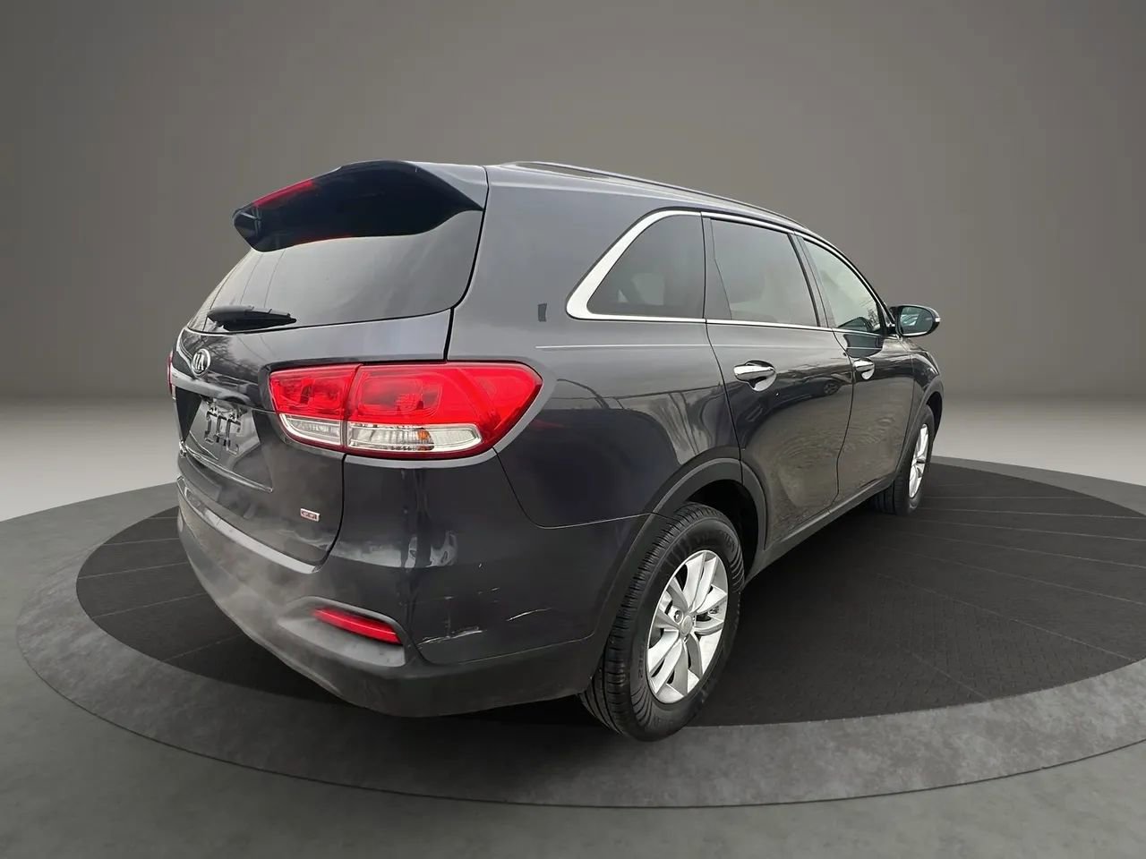 Used 2018 Kia Sorento LX image 5