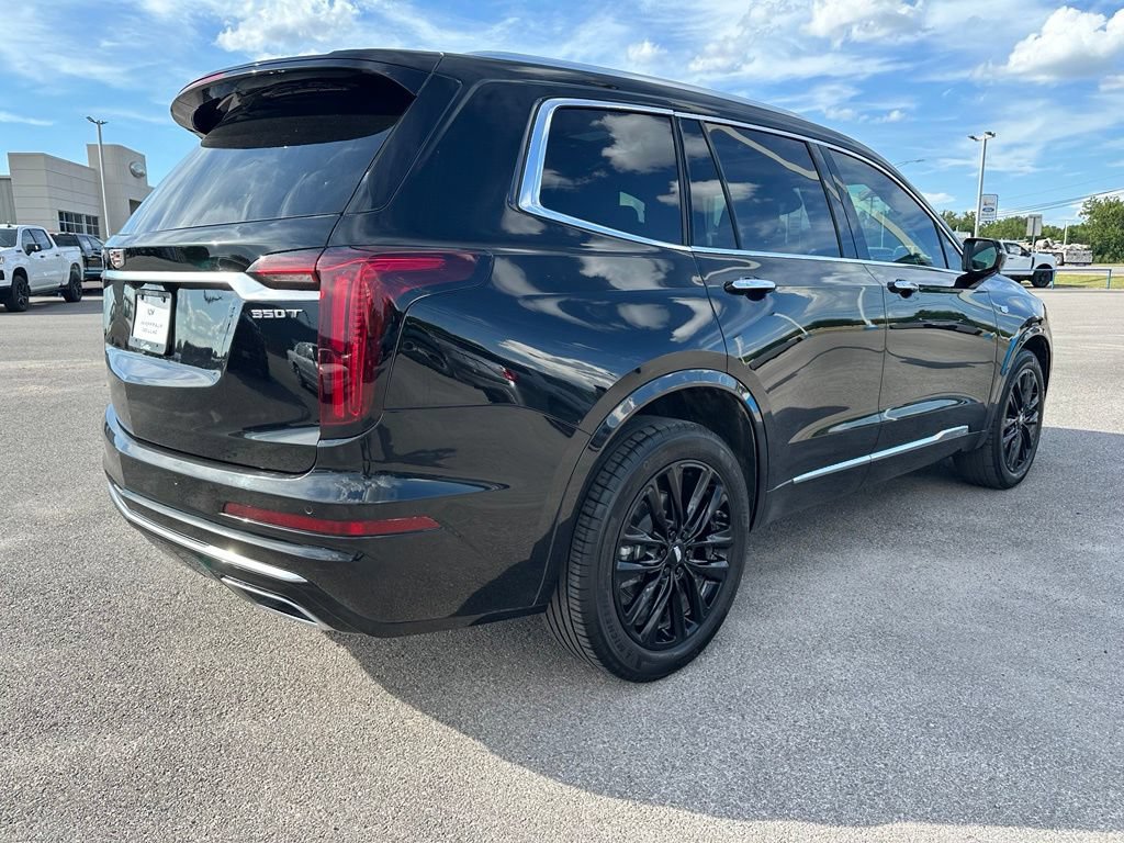 Used 2024 Cadillac XT6 Luxury AWD/4WD image 2