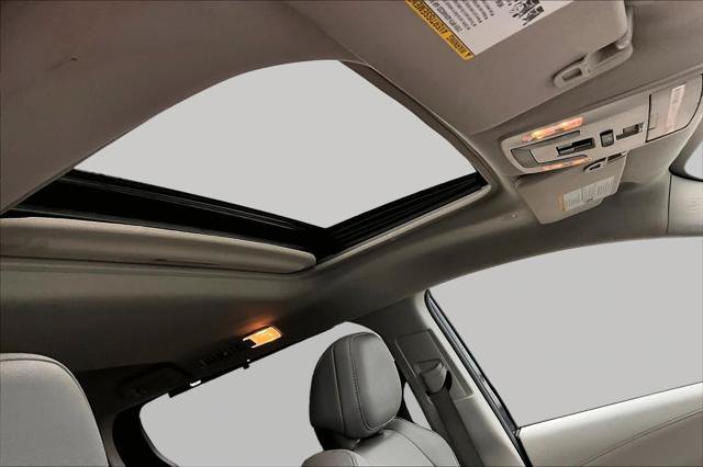 Certified 2024 Toyota Sienna XLE FWD image 14
