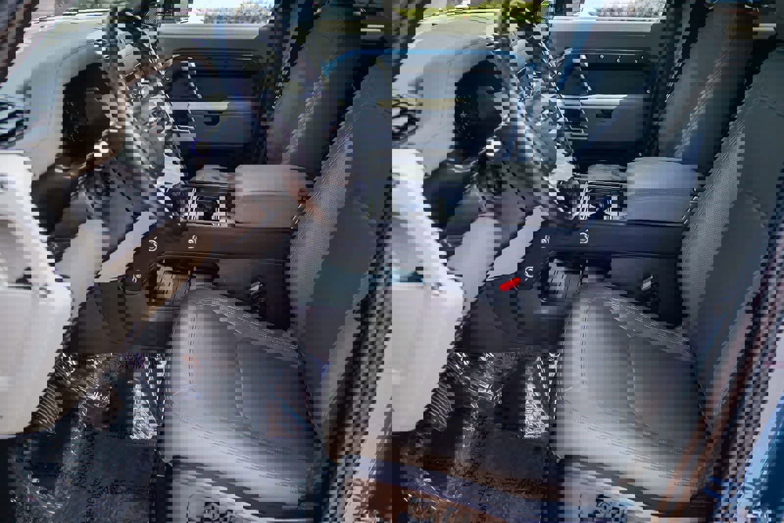 Used 2023 Land Rover Defender 110 S image 19