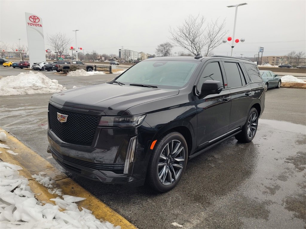 Used 2022 Cadillac Escalade Sport Platinum image 2