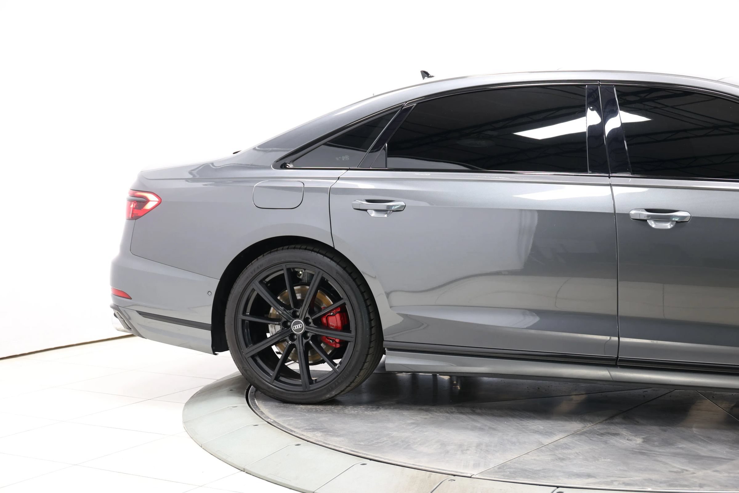 Used 2023 Audi S8 w/ S8 Comfort Plus Package AWD/4WD image 62