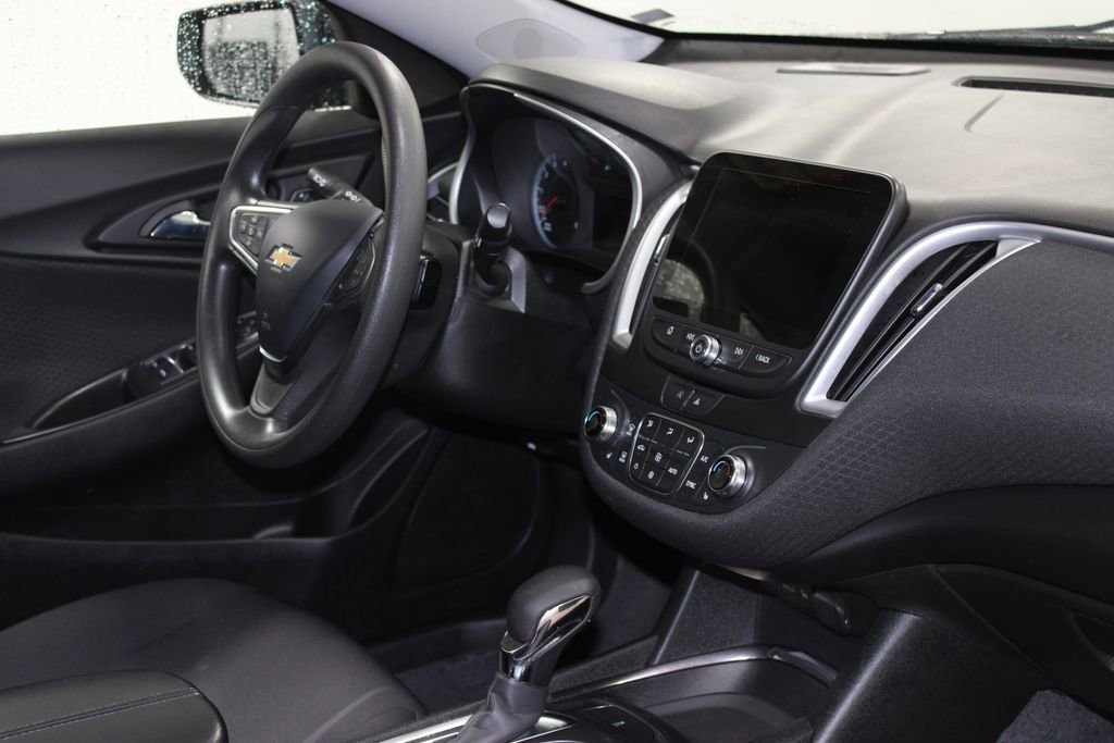 Used 2023 Chevrolet Malibu LT image 27