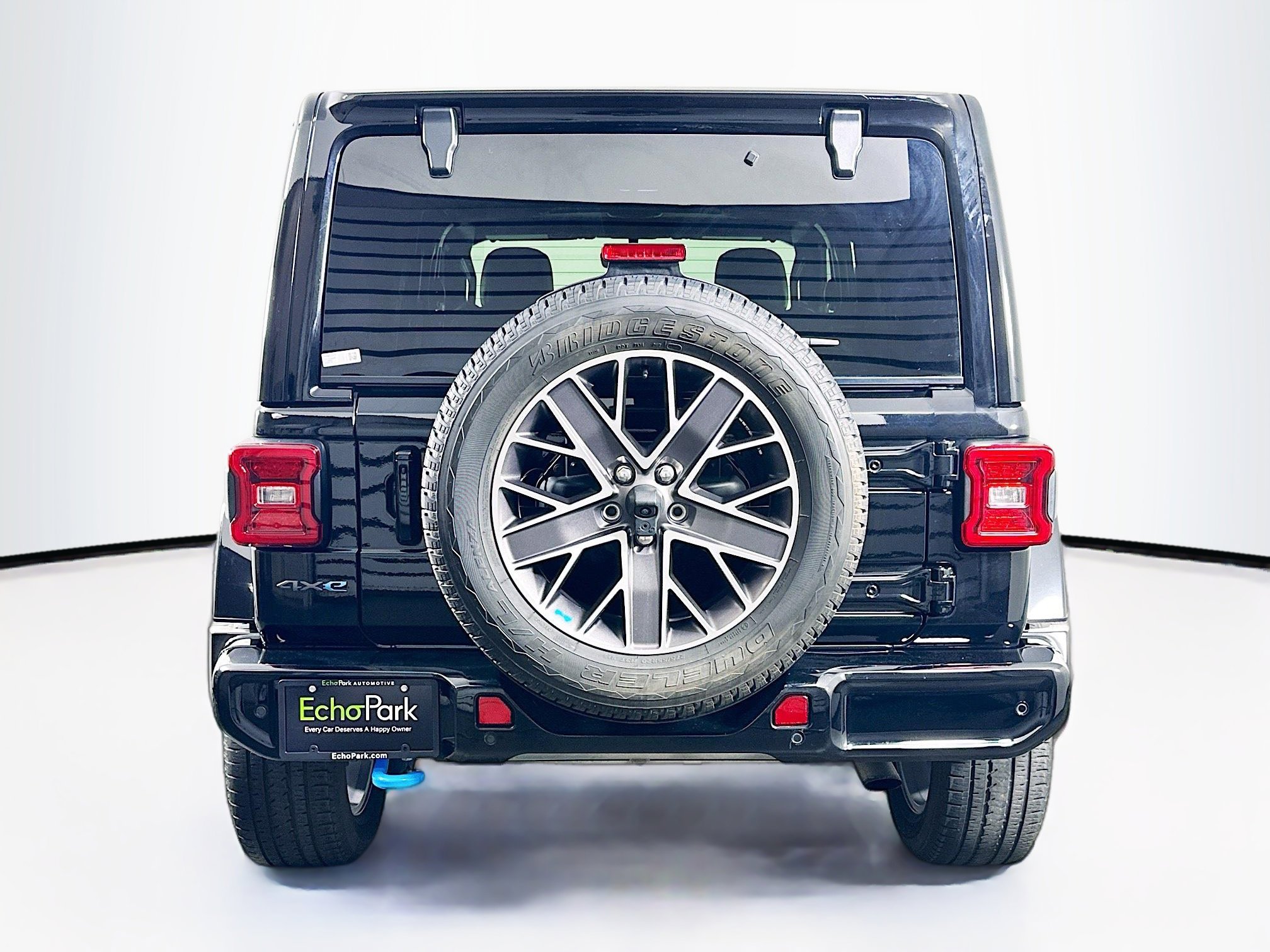 Used 2023 Jeep Wrangler Unlimited Sahara image 7