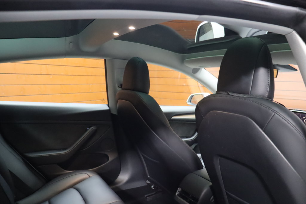 Used 2023 Tesla Model 3 Standard Range RWD image 40