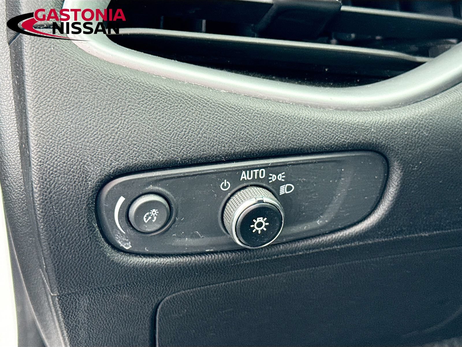 Used 2024 Chevrolet Malibu LT FWD image 13