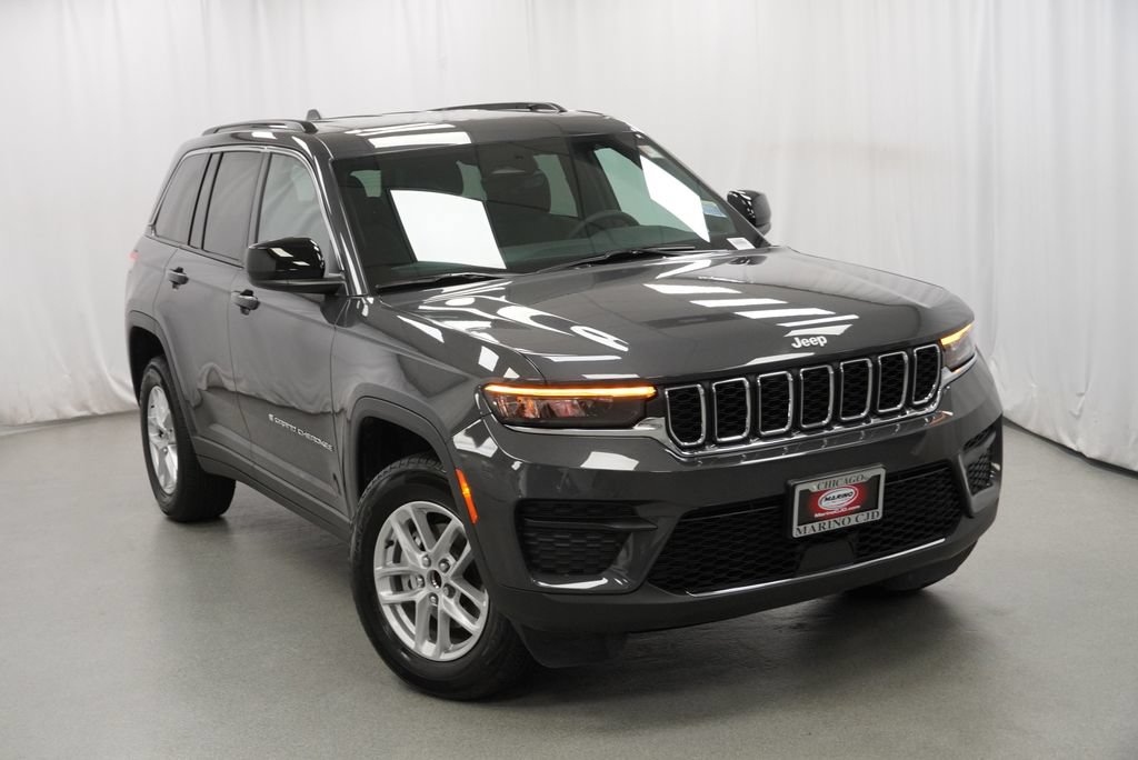 Used 2025 Jeep Grand Cherokee Laredo X AWD/4WD image 9