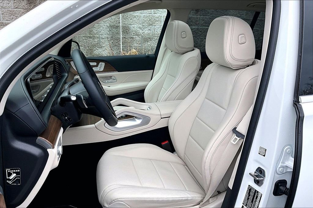 Used 2026 Mercedes-Benz GLS 450 4MATIC image 27