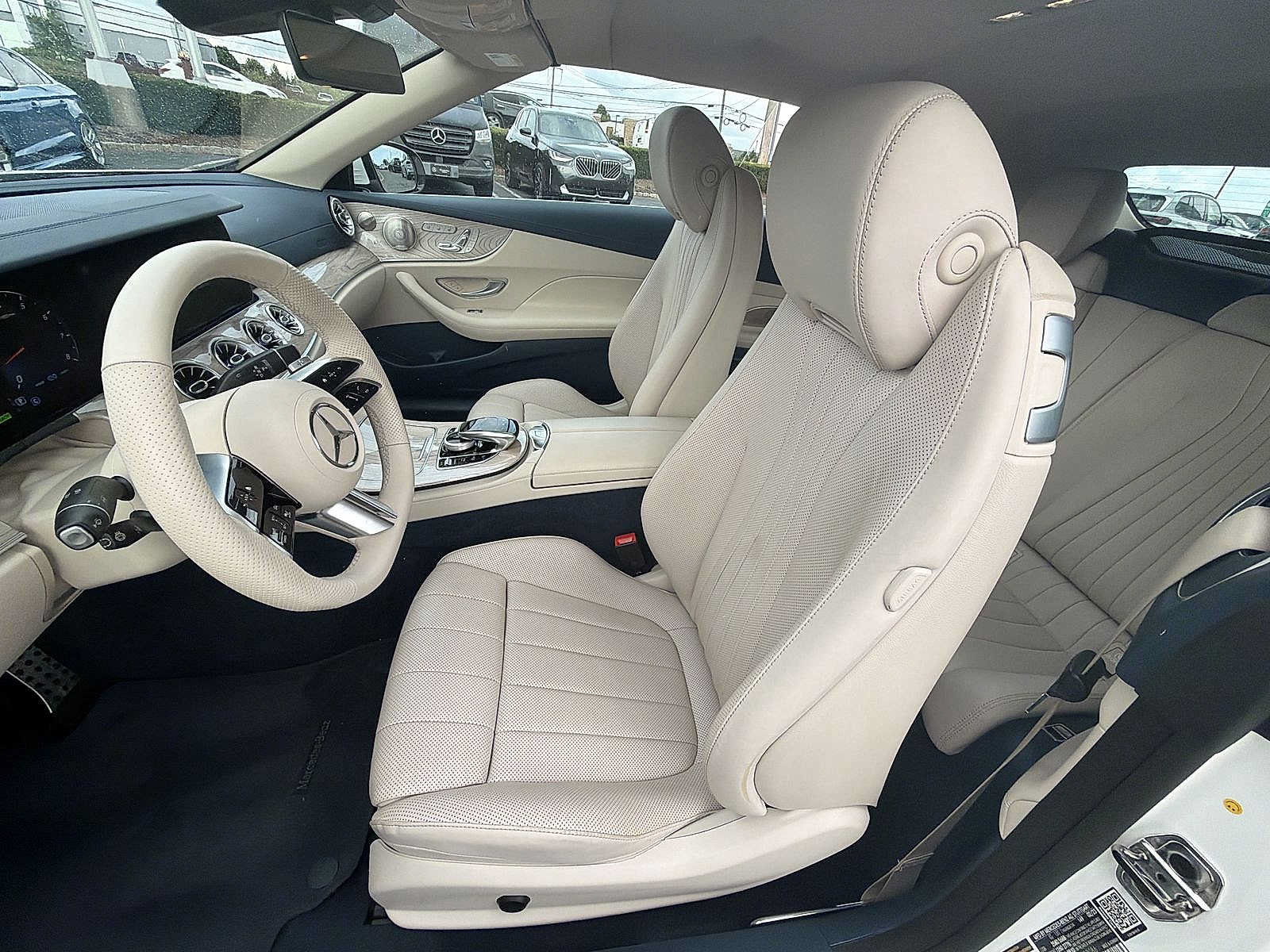 Used 2023 Mercedes-Benz E 450 4MATIC Cabriolet image 19