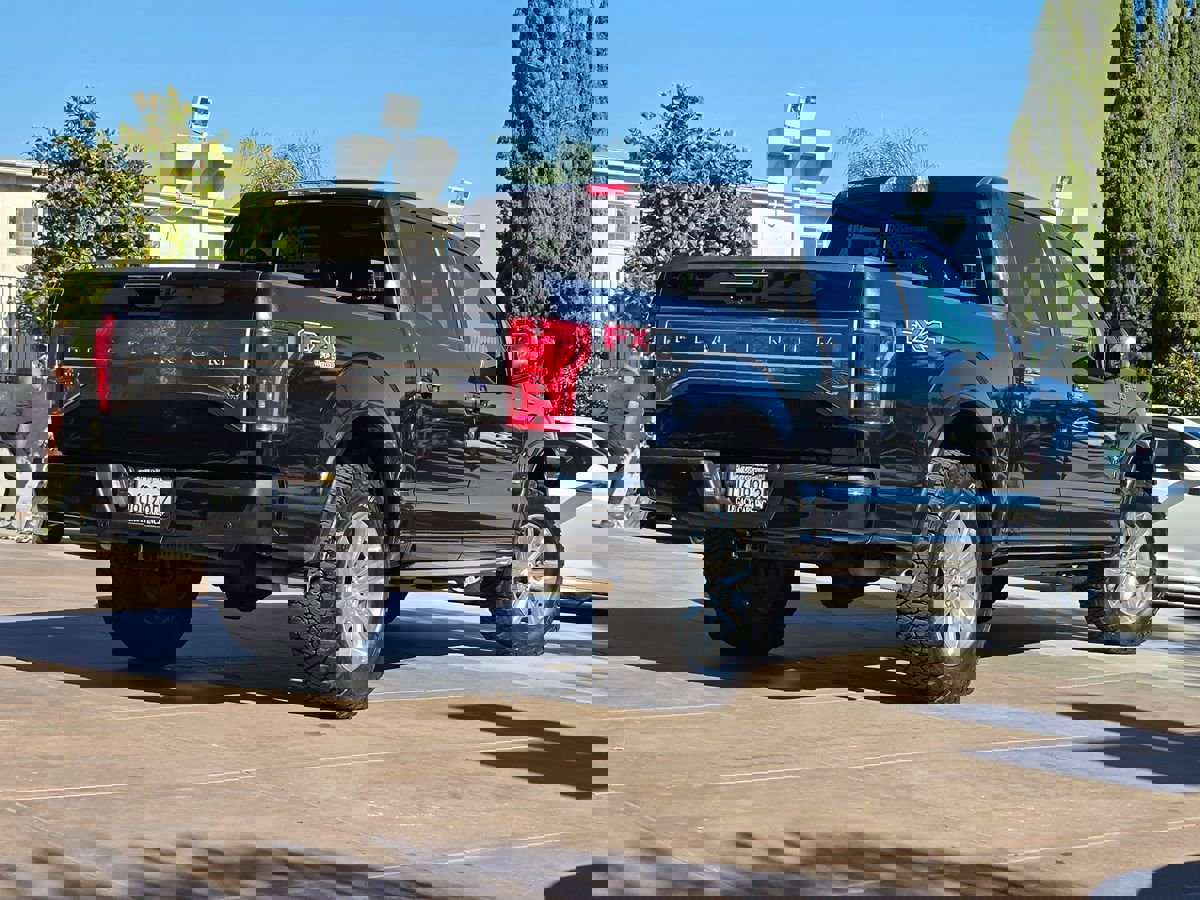 Used 2015 Ford F150 Platinum w/ Equipment Group 701A Luxury image 13