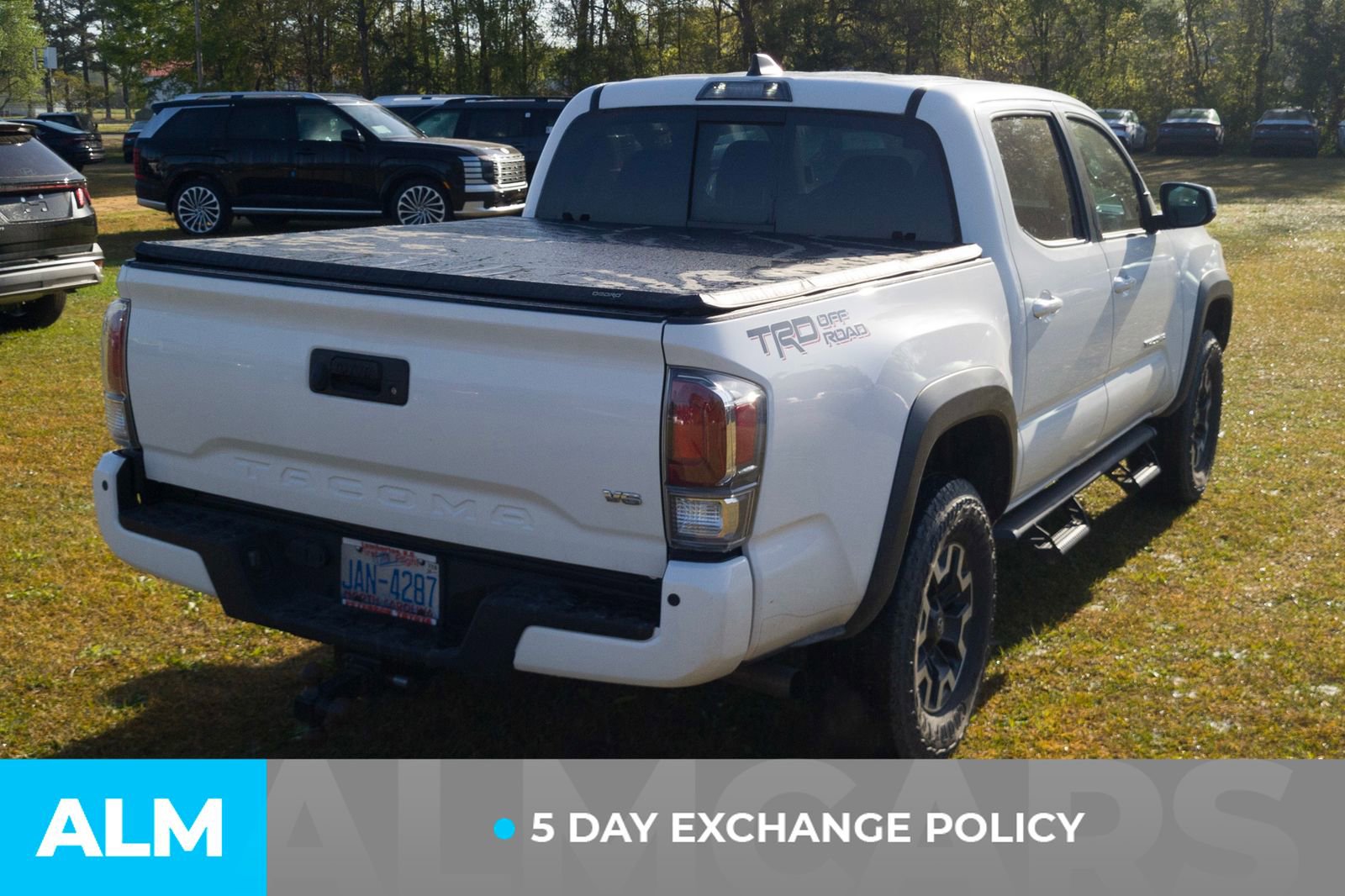 Used 2022 Toyota Tacoma TRD Off-Road w/ Technology Package image 4