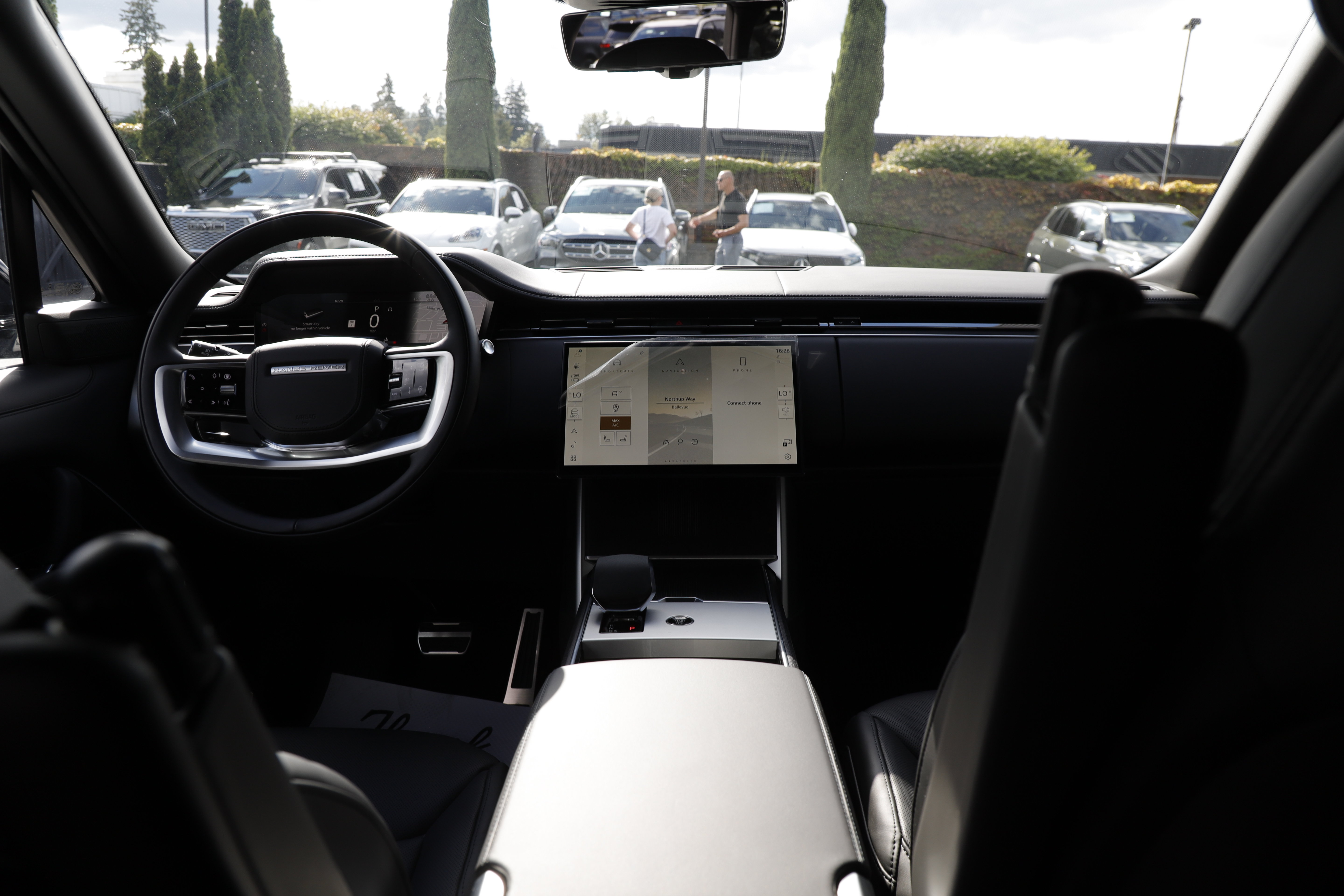 New 2026 Land Rover Range Rover Long Wheelbase Autobiography AWD/4WD image 12