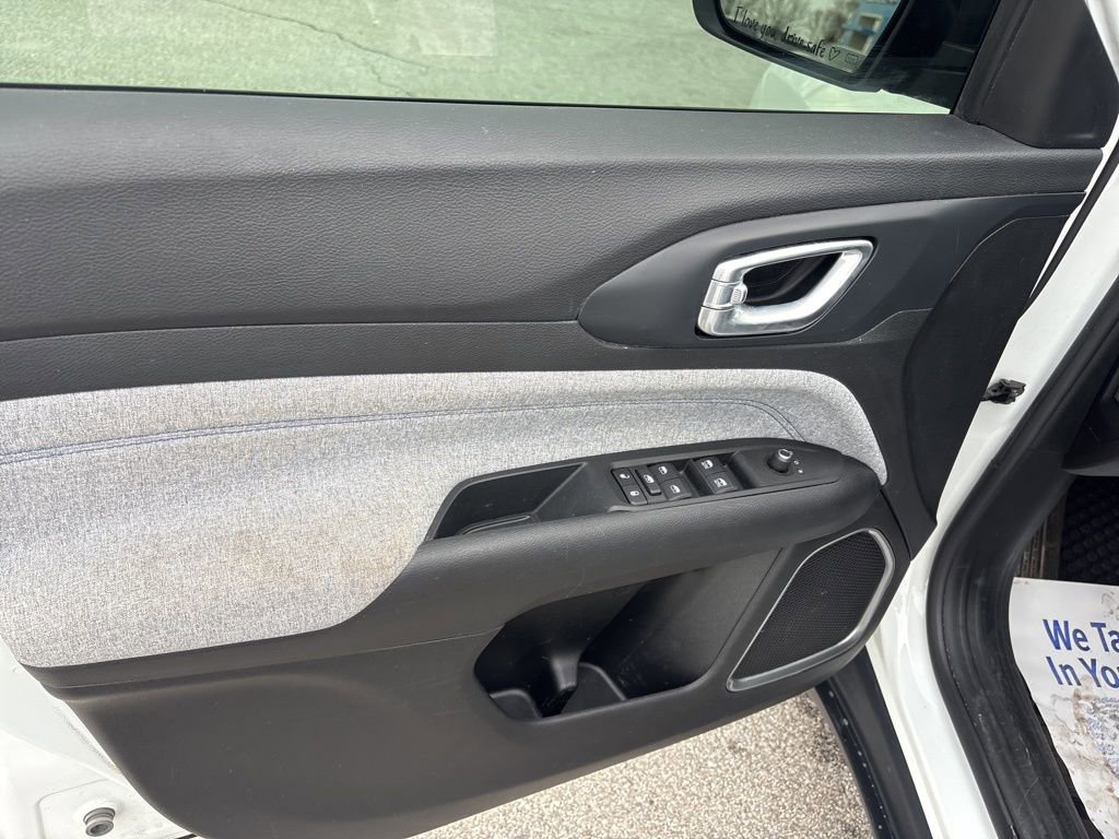 Used 2022 Jeep Compass Latitude w/ Convenience Group image 21