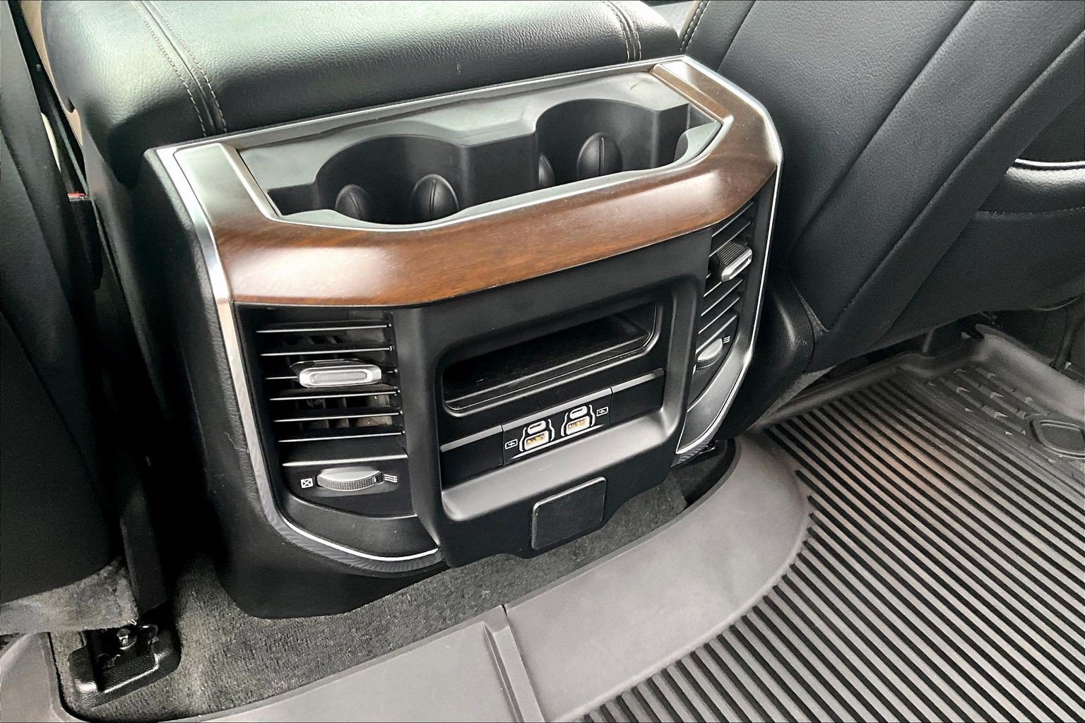 Used 2022 RAM 1500 Laramie w/ Laramie Southwest Edition AWD/4WD image 24
