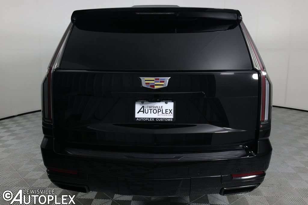 Used 2025 Cadillac Escalade ESV Sport AWD/4WD image 6