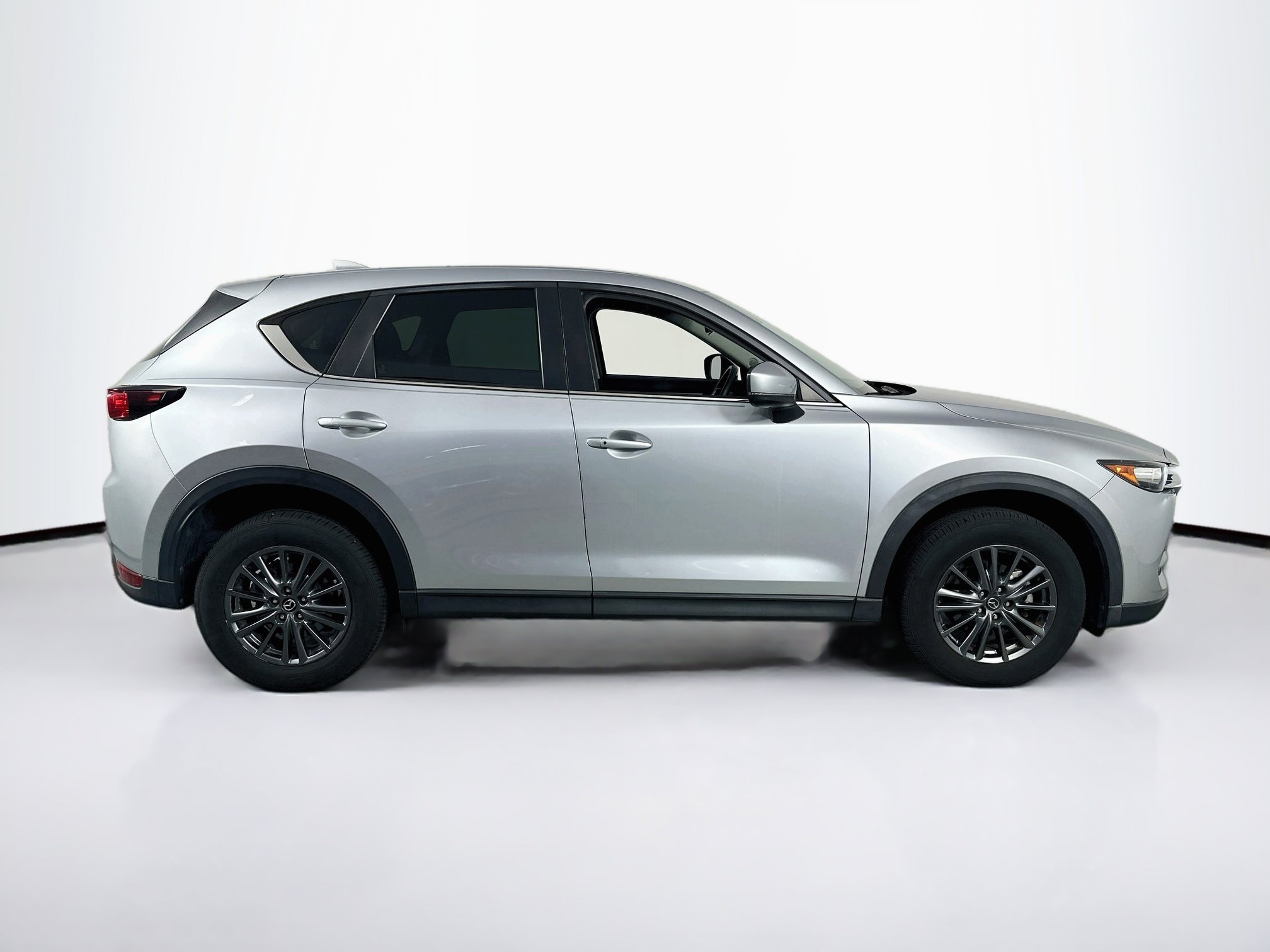 Used 2021 MAZDA CX-5 Touring FWD image 4