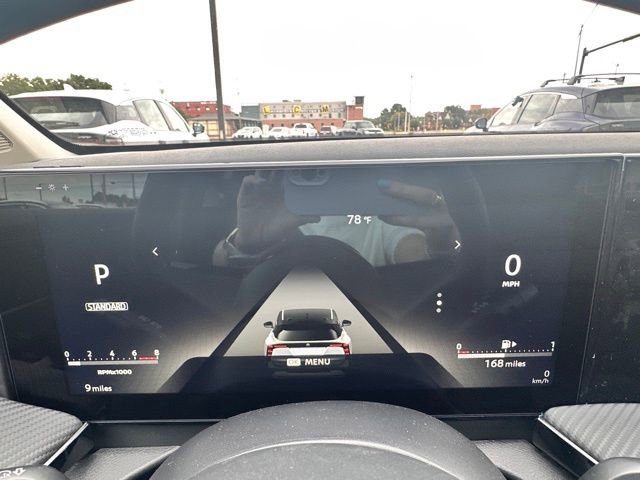 New 2025 Nissan Kicks SR image 14