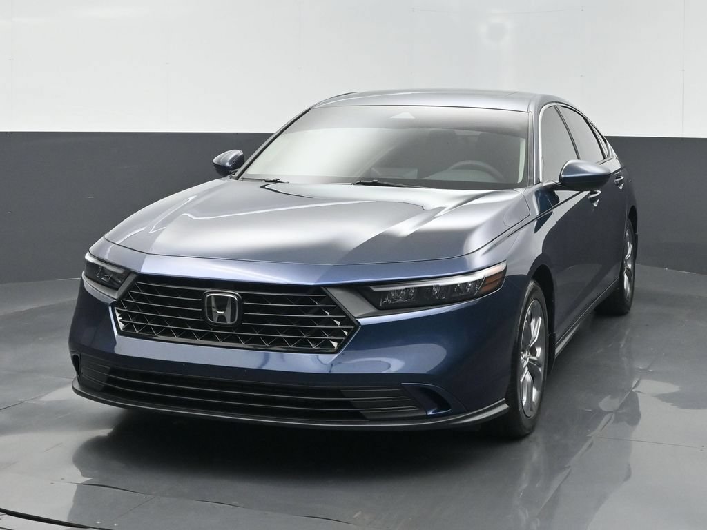 Used 2024 Honda Accord EX image 2