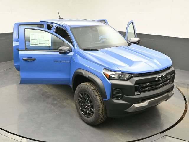 Used 2025 Chevrolet Colorado Trail Boss AWD/4WD image 36