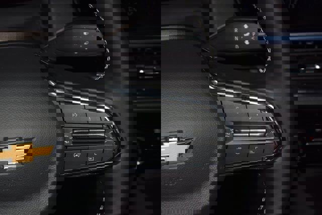 New 2026 Chevrolet Equinox EV LT w/ Convenience Package II FWD image 35