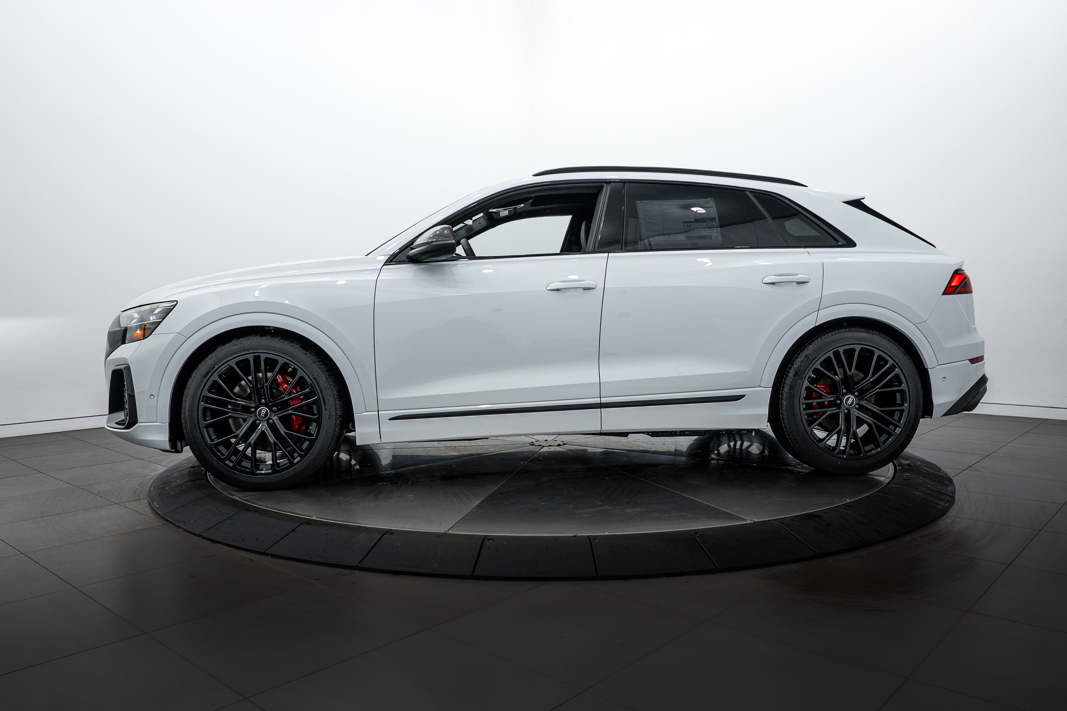 New 2026 Audi SQ8 Prestige image 6
