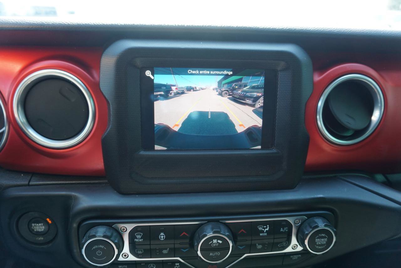 Used 2021 Jeep Gladiator Rubicon w/ Cold Weather Group AWD/4WD image 15