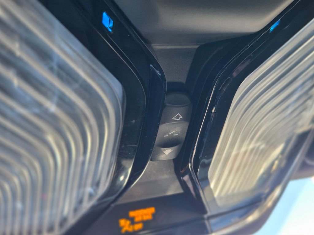 Used 2023 BMW 530e xDrive w/ Premium Package AWD/4WD image 13